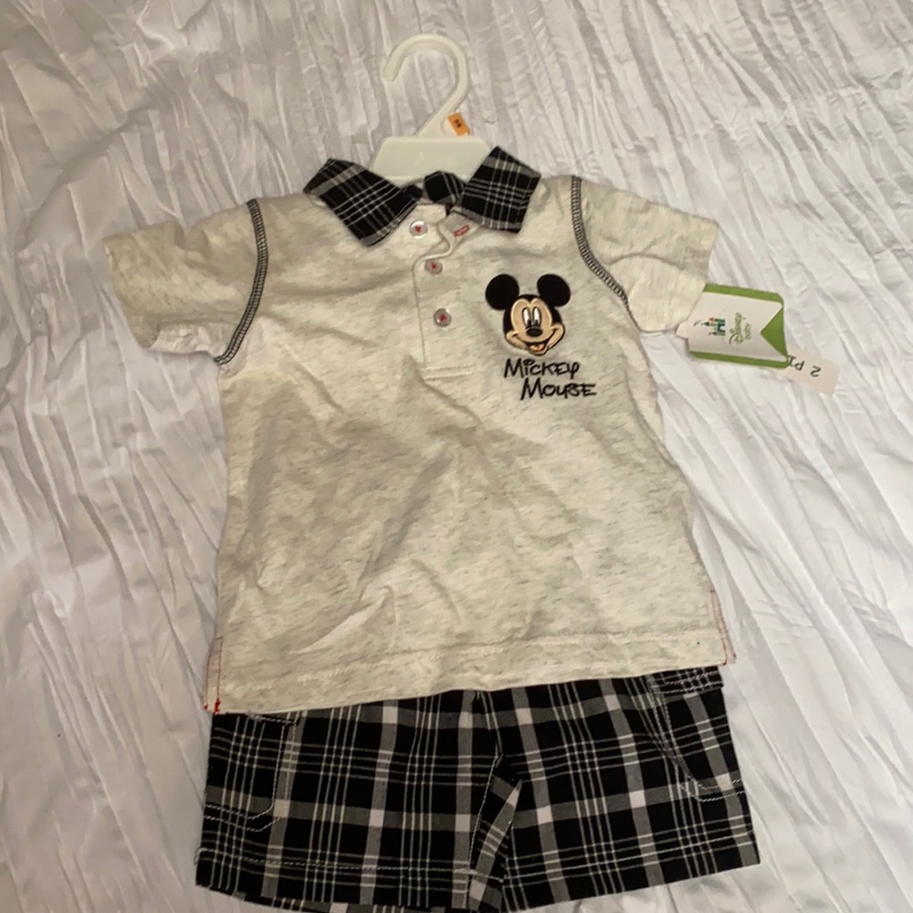 Nwt Disney Mickey Mouse  12 Mos boys 2pc set